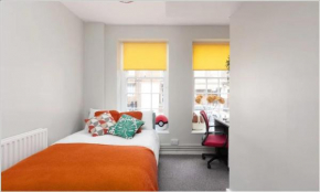 Spacious room with shared facilities